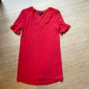 Universal standard foundations short sleeve v neck tee in red sz XS (10) nwot